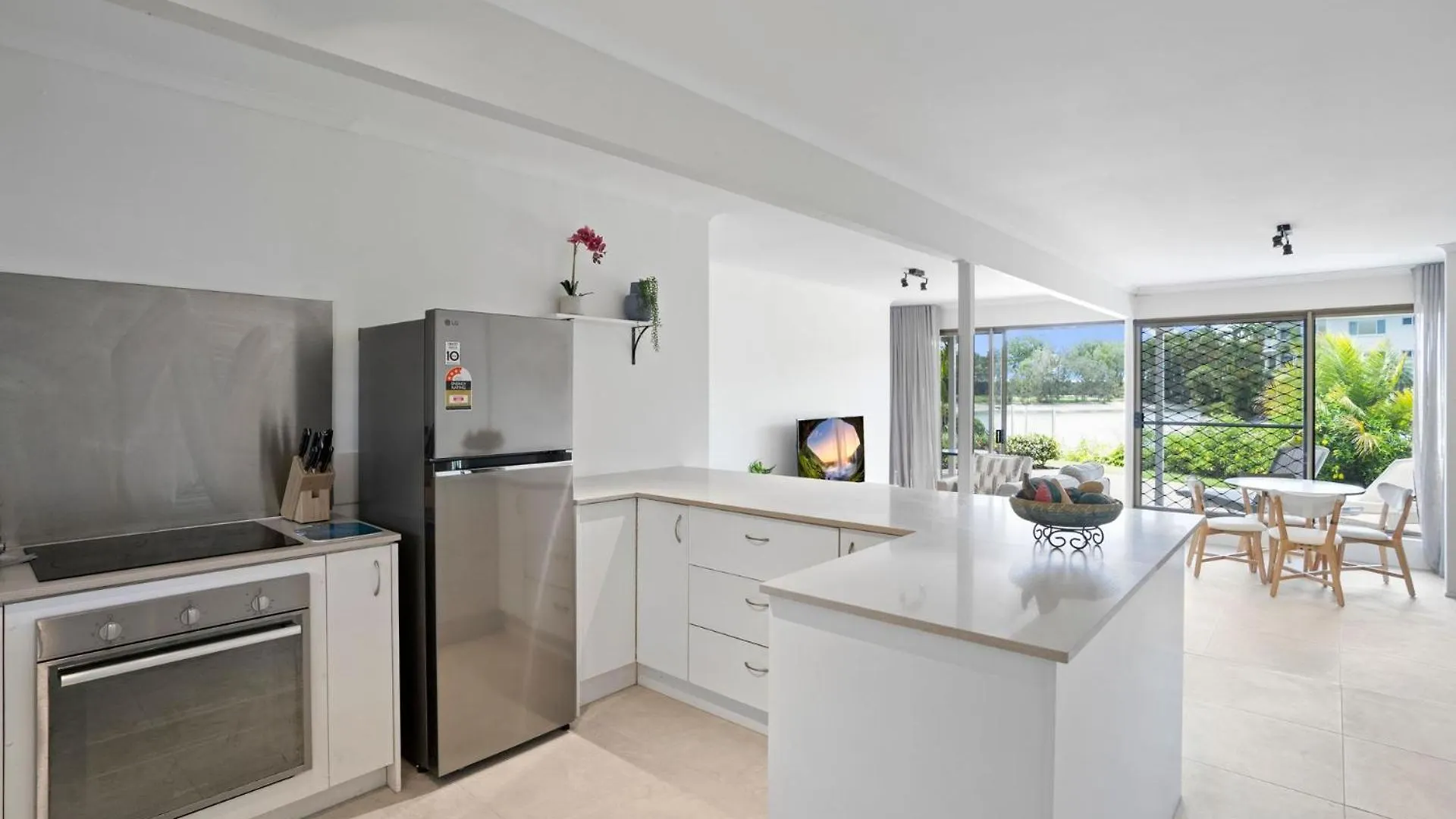 Mooloolaba Riverside 0*,  Australia